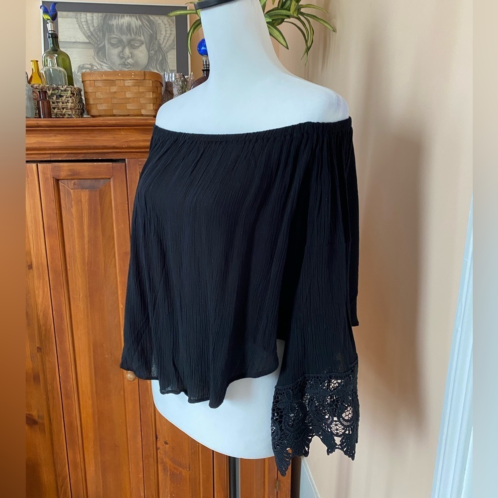 Love TREE Off the Shoulders Flowy Crop with Bell Sleeves